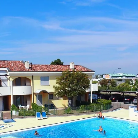 Cozy Flat With Swimming Pool - Beahost Apartment