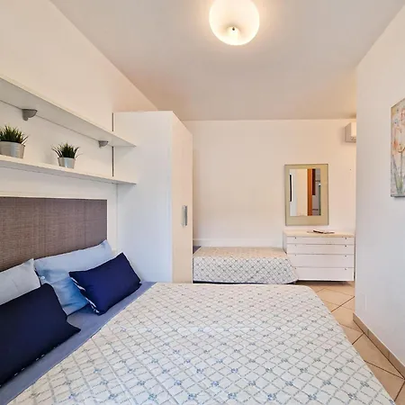 Relaxing Garden Flat With Pool Near The Apartamento